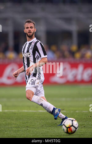 Miralem Rudolph von Juventus Turin während Erie der Italienischen eine "Übereinstimmung zwischen Inter 2-3 Juventus an Giuseppe Meazza Stadion am 28. April 2018 in Mailand, Italien. (Foto von Maurizio Borsari/LBA) Stockfoto