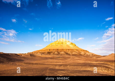 Rock in der Nähe der Bahariya Oase in der Sahara in Ägypten Stockfoto