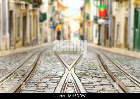 In der Nähe von Straßenbahn Schienen. seichte konzentrieren. Stockfoto