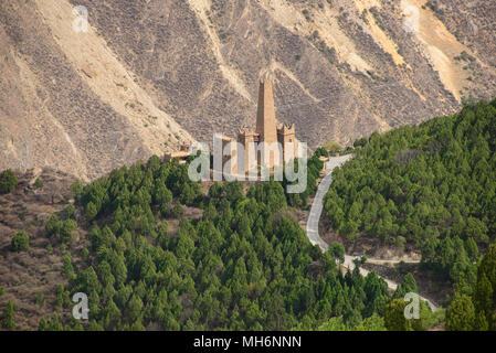 Alte Qiang Stein Wachturm in der Tibetischen Dorf Jiaju, Sichuan, China Stockfoto