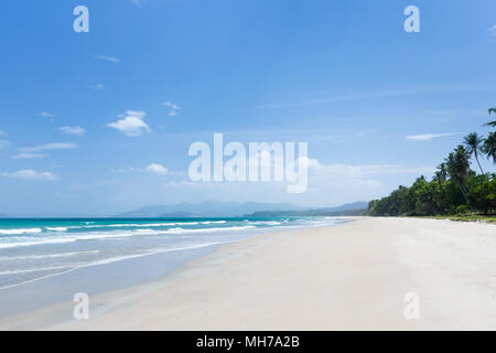 Long Beach, einer 18 Kilometer langen weißen Sandstrand, San Vicente, Palawan, Philippinen Stockfoto