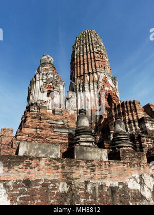 Landschaft der wichtigsten Pagode in Abstimmung Hall des Wat Phra Ram Tempel, archäologischen oder historischen Ort, oder antike Überreste, berühmte touristische Reiseziel in der Provinz Phra Nakhon Si Ayutthaya, Thailand Stockfoto