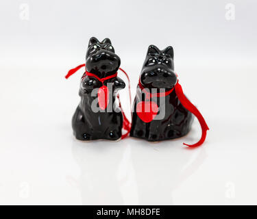 Schwarzer Scottie Dog Salz und peper Shaker set Stockfoto