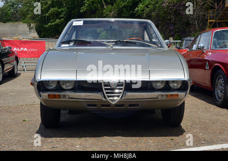 Alfa Romeo Montreal italienischen Supersportwagen in Brooklands Museum Stockfoto