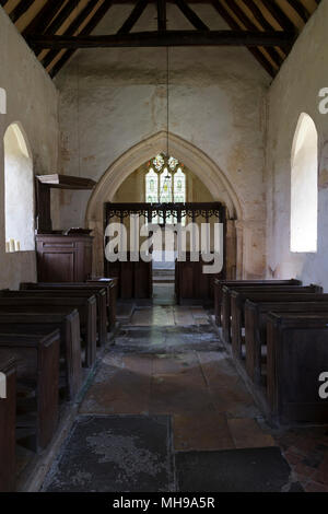 Hailes Kirche. Wunderbare Sammlung von 1300 Wandmalereien. Der kleine normannische Kirche an Hailes, Gloucestershire, steht am Rande eines Feldes. Stockfoto