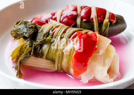 Türkische Aubergine Pickle/Patlican Tursusu. Traditionelle Speisen. Stockfoto