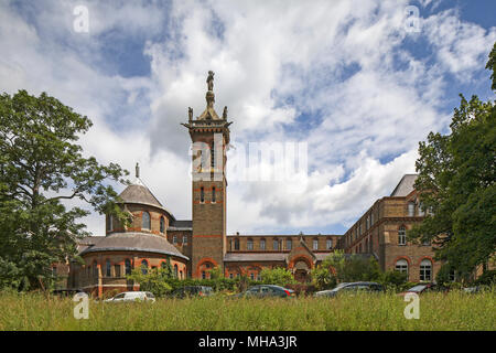 Blick auf die historische Entwicklung der Wiese. St Josephs College, Mill Hill, Barnett, Vereinigtes Königreich. Architekt: unbekannt, 1871. Stockfoto