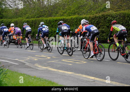 Peleton auf Guisborough Straße Stockfoto