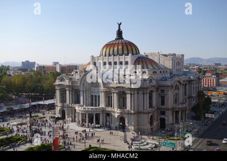 Palacio de Bellas Artes (Palast der Schönen Künste) in Mexiko City Stockfoto