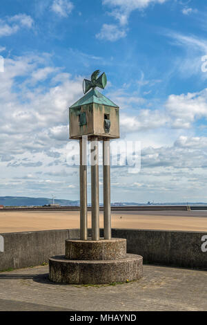 Zeta Mnemonica Statue auf Marine gehen, Swansea, Südwales Stockfoto