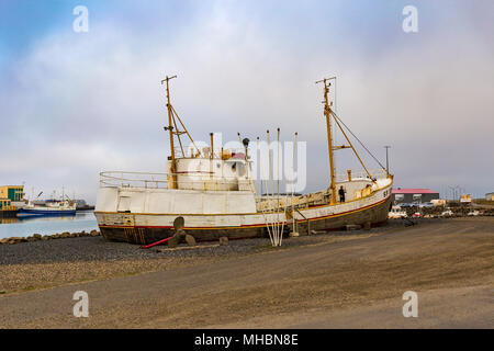 Fischerboote in Höfn Harbour Island Stockfoto
