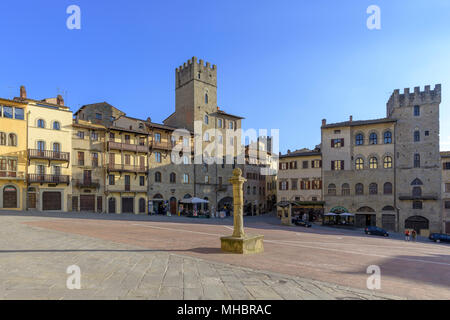 Piazza Grande mit Patrizierhäusern, Arezzo, Toskana, Italien Stockfoto