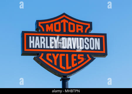 Lafayette - ca. April 2018: Harley-Davidson örtliche Beschilderung. Harley Davidsons Motorräder sind für Ihre Treue bekannt Folgende II. Stockfoto