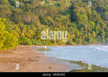 Playa Hermosa de Costa Rica - Pazifikküste Stockfoto