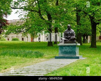 Statue von Mahatma Gandhi, Ariana Park, Avenue de la Paix, Genf, Schweiz Stockfoto