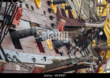 Kanone auf Segelschiff detail Stockfoto