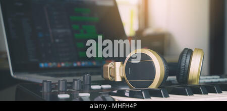 Computer Musik Produzent Home setup Studio Stockfoto