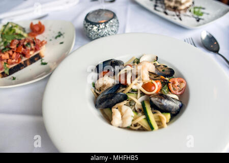 Italienisches Essen im Restaurant Stockfoto