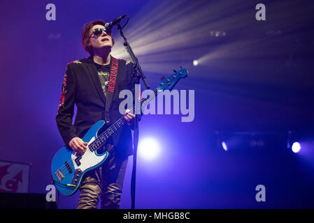 Manchester, Großbritannien. 28. April 2018. Die Manic Street Prediger Dachverkleidung der Manchester Arena auf Ihrer "Widerstand ist zwecklos"-Tour in der Manchester sind Stockfoto