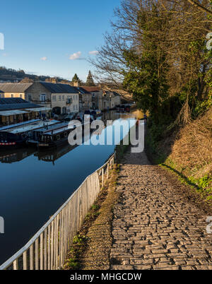 Schmalen Kanal Boote in Sydney Wharf, Kennet und Avon, Badewanne, Somerset, Großbritannien Stockfoto