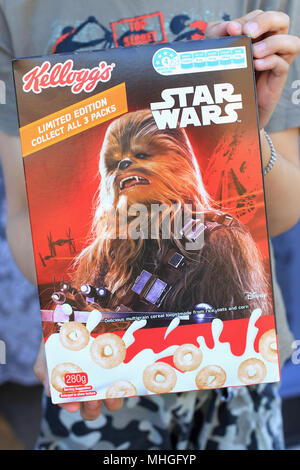 Kellogg's Müsli Box mit Chewbacca Star Wars Film Charakter Stockfoto