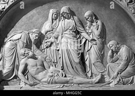 TURIN, Italien, 16. MÄRZ 2017: Die Entlastung der Ablagerung des Kreuzes (Pieta) in der Kirche Chiesa di San Massimo von Salvatore Revelli (1816 - 1859). Stockfoto
