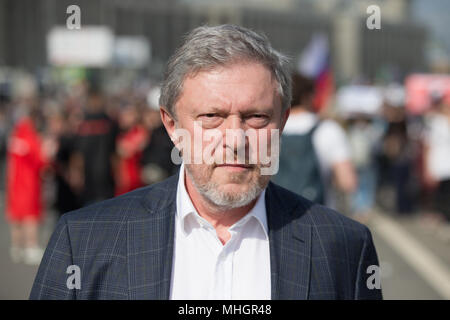 Moskau, Russland. 30. April, 2018. Grigorij Jawlinski, Vorsitzender des Politischen Ausschusses der Partei Jabloko, nimmt an einer Rallye für "Free Internet" und in der Unterstützung des Telegramms in Messenger Akademika Sakharova Avenue. Am 13. April 2018, Moskau Tagansky Amtsgericht ordnete Telegramm in Russland zu blockieren. Credit: Victor Vytolskiy/Alamy leben Nachrichten Stockfoto