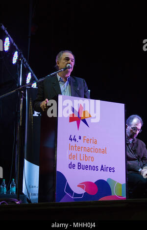 Buenos Aires, Argentinien. 01 Mai, 2018. Aloizio Mercadante nimmt an diesem Dienstag (01) der Buchmesse in Buenos Aires, bei der Vorstellung des Buches & quola: Die Wahrheit wird gewinnen" Ehe der gibt es auch Demonstration "Lala" Credit: Flavio Sucesso/FotoArena/Alamy leben Nachrichten Stockfoto