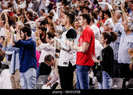 Wizink Center, Madrid, Spanien. 25 Apr, 2018. Turkish Airlines Euroleague Basketball, Real Madrid gegen Panathinaikos Athen Baloncesto Superfoods; die Brüder Hernangomez beobachten die Rückkehr von Llull Credit: Aktion plus Sport/Alamy leben Nachrichten Stockfoto