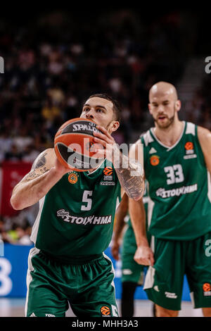 Wizink Center, Madrid, Spanien. 25 Apr, 2018. Turkish Airlines Euroleague Basketball, Real Madrid gegen Panathinaikos Athen Baloncesto Superfoods; Mike James (Panathinaikos BC) an der freien - werfen Sie Linie Credit: Aktion plus Sport/Alamy leben Nachrichten Stockfoto