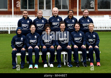 Middlesex für Frauen (zurück nach rechts) Gayatri Gole, Emily Thorpe, Katie Wolfe, Bhavika Gajipra, Rebecca Tyson links, (vorne von links nach rechts) Iqraa Hussain, Beth Morgan, Naomi Dattani, Natasha Meilen, Katharina Dalton und Emma Albery Stockfoto