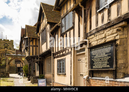 Mittelalterliche Bauten von Herrn Leyster Krankenhaus. West Gate, Warwick, Warwickshire, West Midlands, England, Großbritannien, Großbritannien Stockfoto