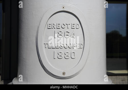 Ein Detail des Viktorianischen Frame in Gasspeicher Park, mit luxuriösen Apartments im Inneren, auf Regents Canal im Kings Cross, London, England Stockfoto