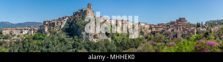 Panoramische Sicht des Toffia, ländlichen Dorf in der Provinz Viterbo, Latium, Italien. Stockfoto