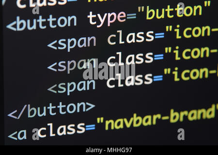 Html Code entwickeln. Programmierung Workflow abstrakter Algorithmus Konzept. Zeilen HTML-Code sichtbar. Stockfoto