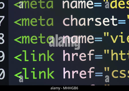 Html Code entwickeln. Programmierung Workflow abstrakter Algorithmus Konzept. Zeilen HTML-Code sichtbar. Stockfoto