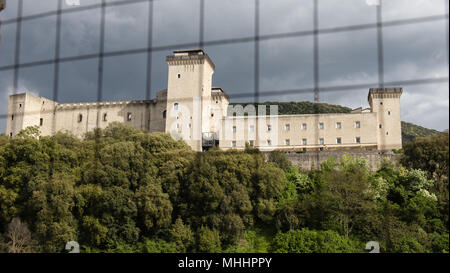 Palazzo Vescovile, Museum und Hauptplatz der wunderschönen mittelalterlichen Stadt im Herzen der Region Umbrien, Italien. Stockfoto