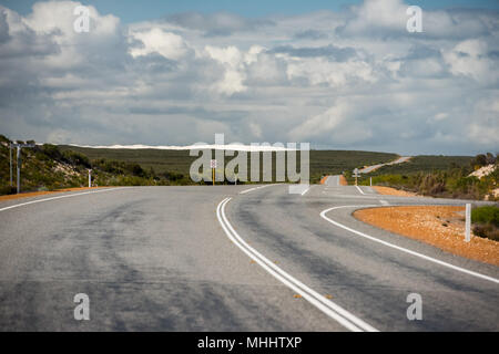 Endlose Straße in West Australien Stockfoto