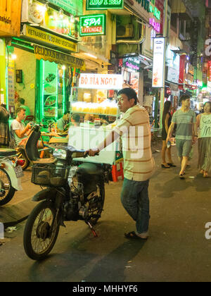 Nachtleben in Bùi Viện Street, District 1 Ho Chi Minh City, Vietnam. Stockfoto