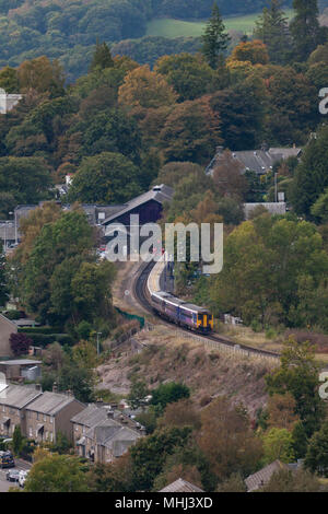 Northern Rail Class 156 +153 sprinter Zug ab Bahnhof Windermere mit dem 1550 Windermere - Oxenholme Stockfoto