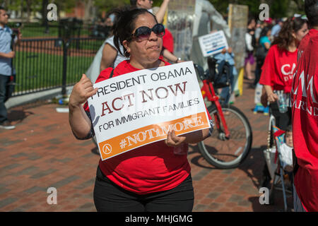 WASHINGTON D.C., USA, 2. Mai 2014 Immigranten protestieren gegen Präsident Obama für Haus vor dem Weißen Haus Stockfoto