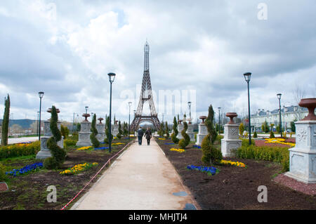 Eiffelturm in Parque Europa. Torrejon de Ardoz, Provinz Madrid, Spanien. Stockfoto