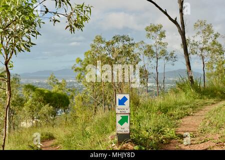 Blick von Townsville aus der Mount Stuart Wanderwege, Townsville, Queensland, Australien Stockfoto