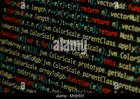 Echten Java Script Code entwickeln. Programmierung Workflow abstrakter Algorithmus Konzept. Nahaufnahme von Java Script und HTML-Code. Stockfoto