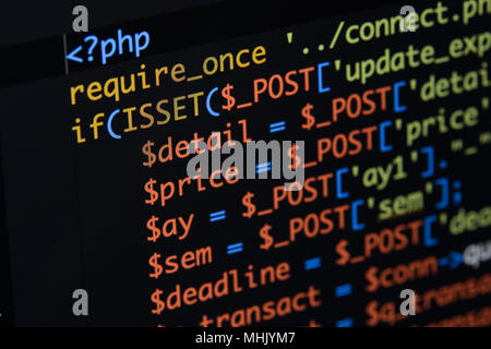 Echte PHP-Code entwickeln. Programmierung Workflow abstrakter Algorithmus Konzept. Zeilen PHP Code sichtbar. Stockfoto