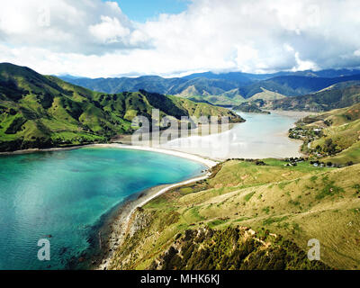 Erhöhten Blick auf die Golden Bay, Nelson, Neuseeland mit türkisblauem Meer, Sandstrand Stockfoto