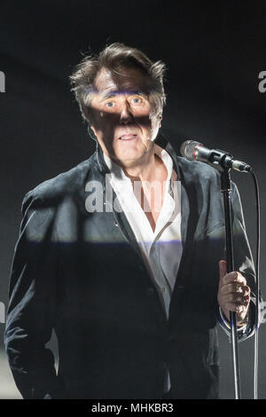 London, Großbritannien. Mai, 2018. Bryan Ferry live auf der Bühne im London Palladium in London. Foto Datum: Dienstag, Mai 1, 2018. Foto: Roger Garfield/Alamy leben Nachrichten Stockfoto