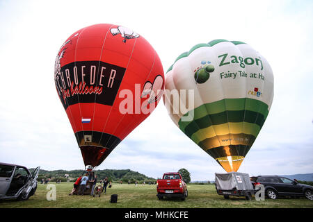 Zabok, Kroatien. Mai, 2018. Heißluft-ballons sind während der Kroatien heissluft Ballon Rallye 2018 in Zabok, Kroatien, am 1. Mai 2018 gesehen. Quelle: Igor Soban/Xinhua/Alamy leben Nachrichten Stockfoto