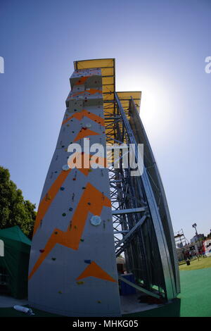 Tokio, Japan. 29 Apr, 2018. Allgemeine Ansicht, Geschwindigkeit Sterne 2018 Speed Climbing Cup bei MORI PARK Outdoor Dorf in Tokio, Japan, 29. April 2018. Credit: Hitoshi Mochizuki/LBA/Alamy leben Nachrichten Stockfoto