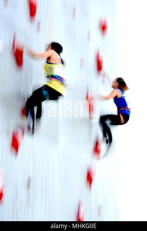 Tokio, Japan. 29 Apr, 2018. Allgemeine Ansicht, Geschwindigkeit Sterne 2018 Speed Climbing Cup bei MORI PARK Outdoor Dorf in Tokio, Japan, 29. April 2018. Credit: Hitoshi Mochizuki/LBA/Alamy leben Nachrichten Stockfoto